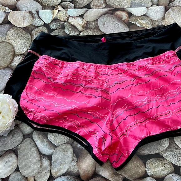 NIKE ATHLETIC SHORTS - Picture 5 of 7